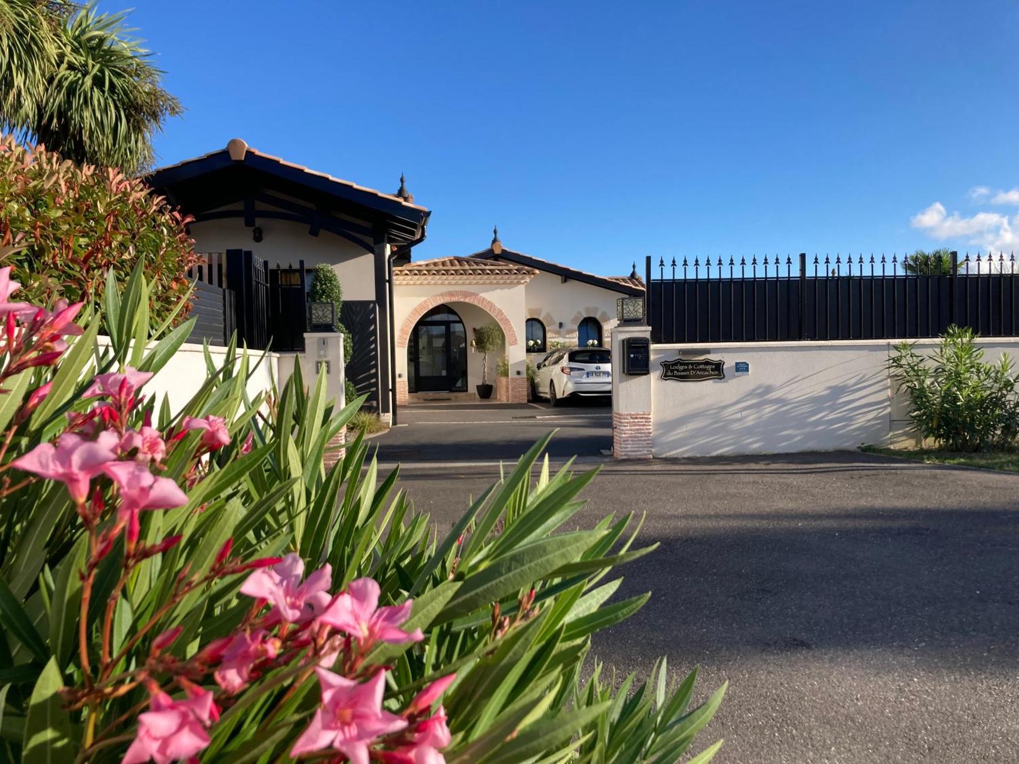 Charme & Confort- Les Cottages Du Bassin D'Arcachon- Petit-Dejeuner Sur Demande - Nuitee, Court Sejour, Semaine Gujan-Mestras Buitenkant foto